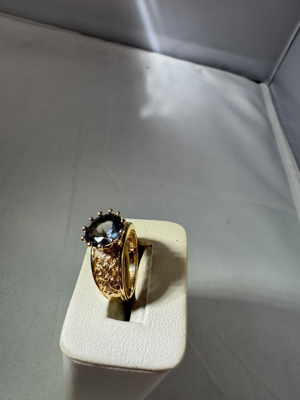 Vintage Gold Wash Sterling silver purple/blue stone tier ring with swirl designs