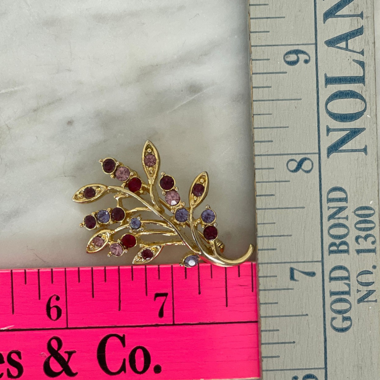 Sparkly Colorful RHINESTONE LEAVES Brooch Gold Tone Purple Pink Red Multicolor