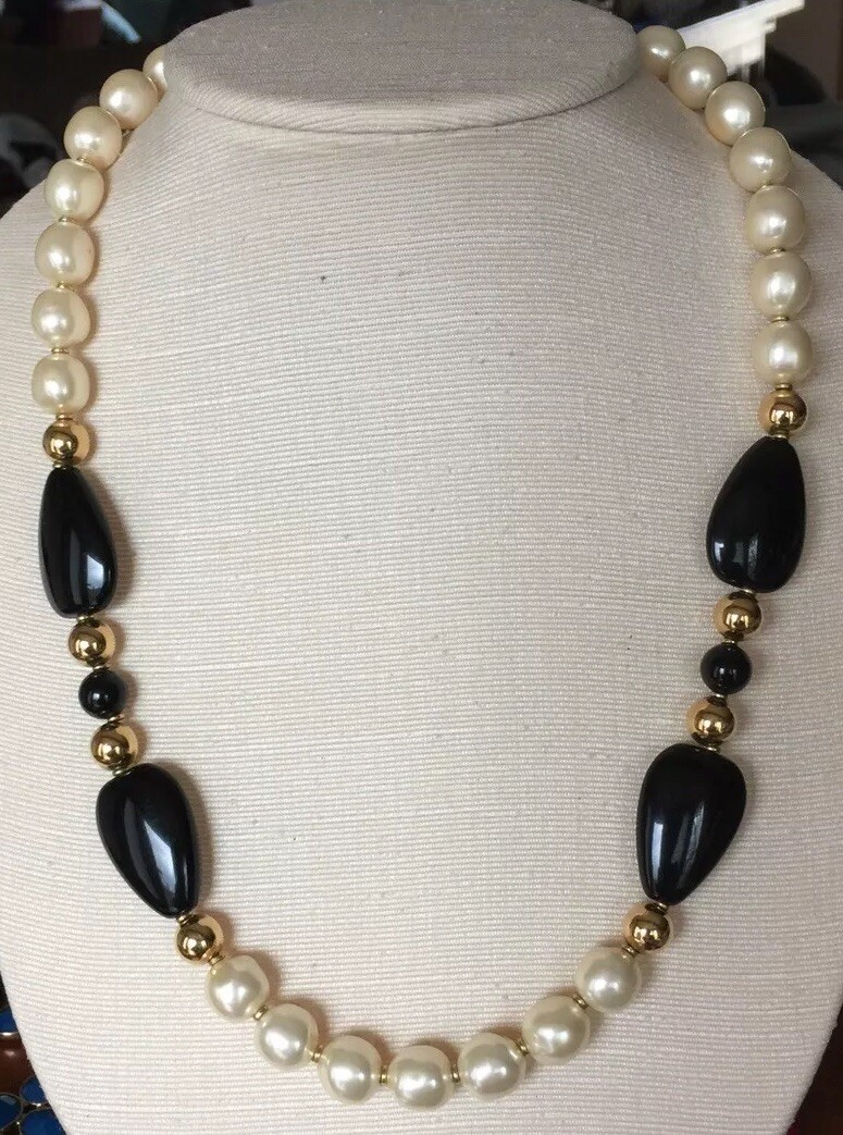 VINTAGE NAPIER SIGNED BLACK IVORY AND GOLD STATEMENT PIECE
