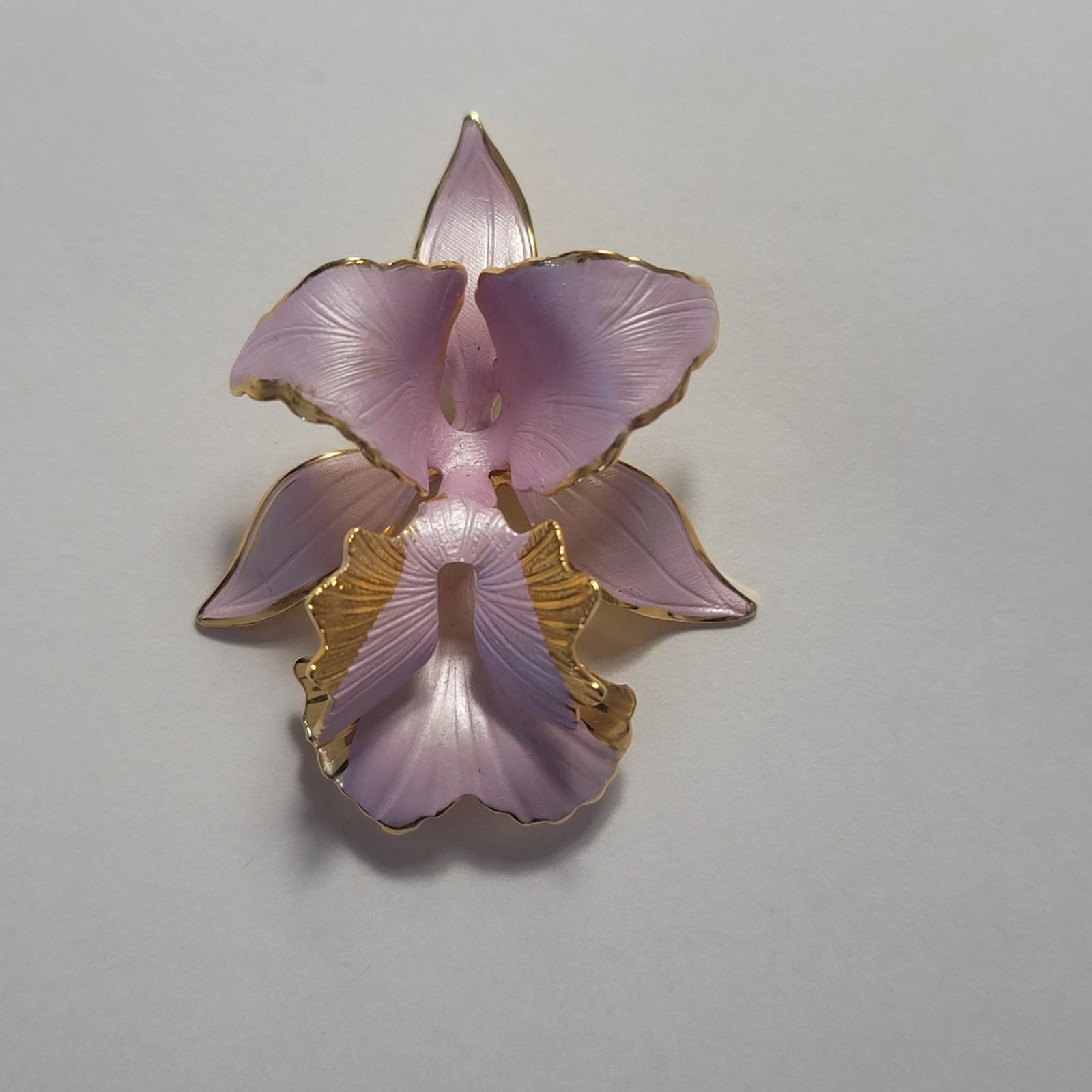 Vintage Signed Cerrito Original 1982 Orchid Iris Flower Brooch Lilac Goldtone 2″