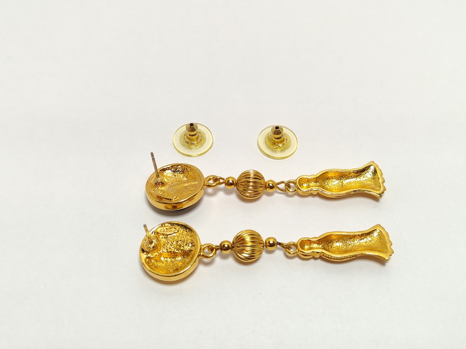Elegant Vintage signed AVON Long Drop Dangle Gold Tone Earrings w/Black Enamel