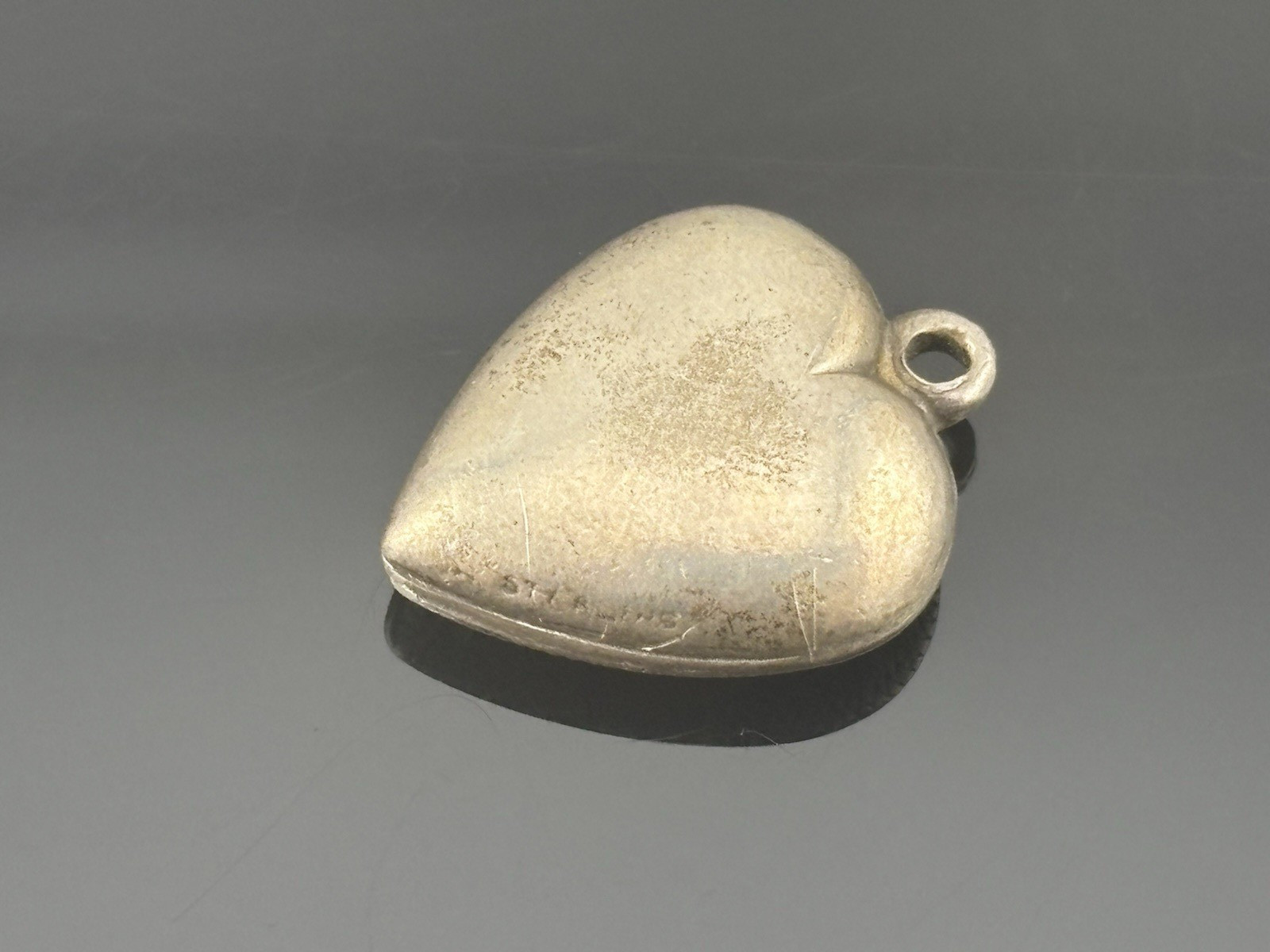 Vtg Single Sterling Silver Puff Heart Charm One Side Etched No Jump Ring 11/16″