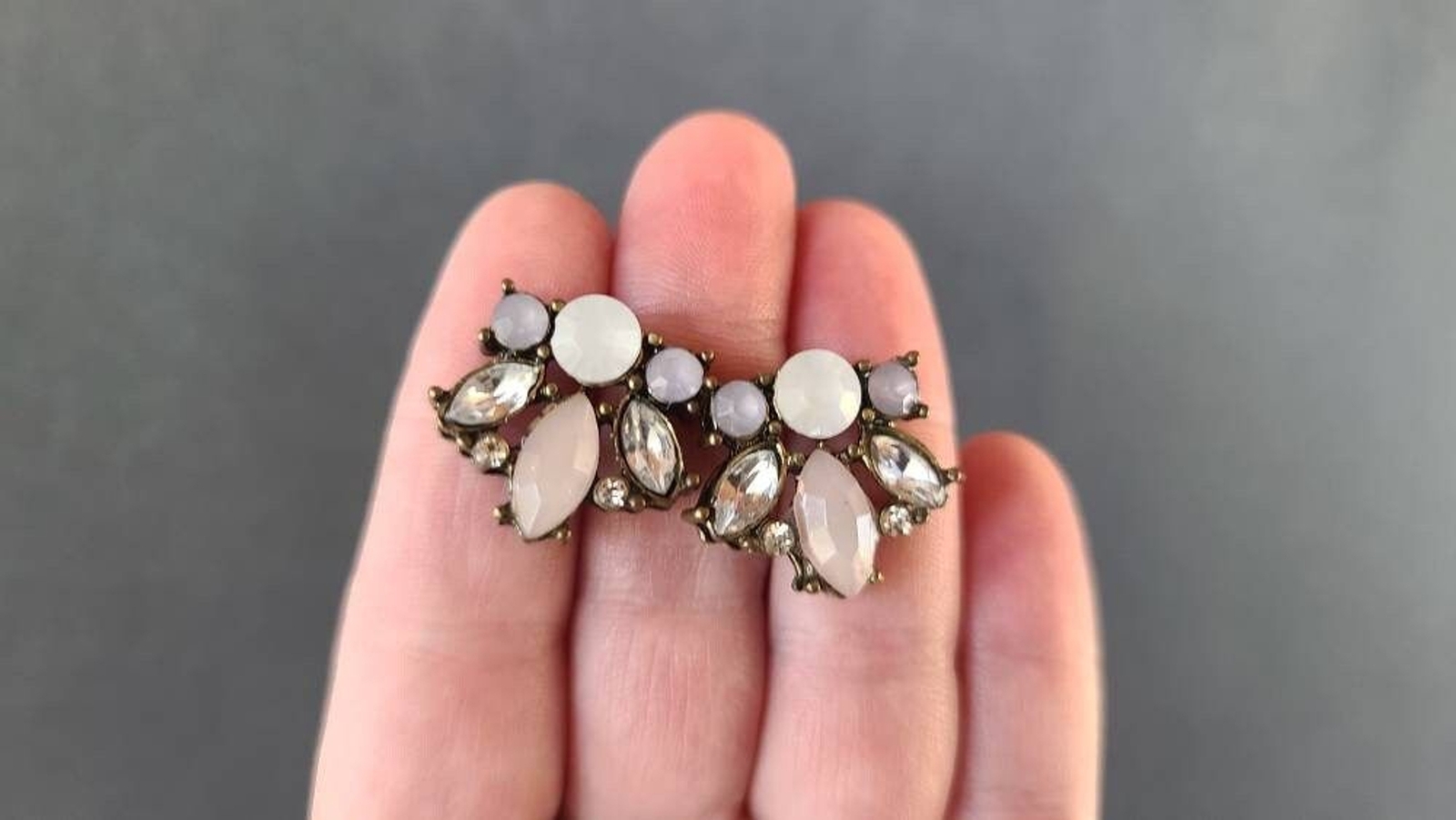 Muted Neutral Pink Rhinestone Pierced Earrings