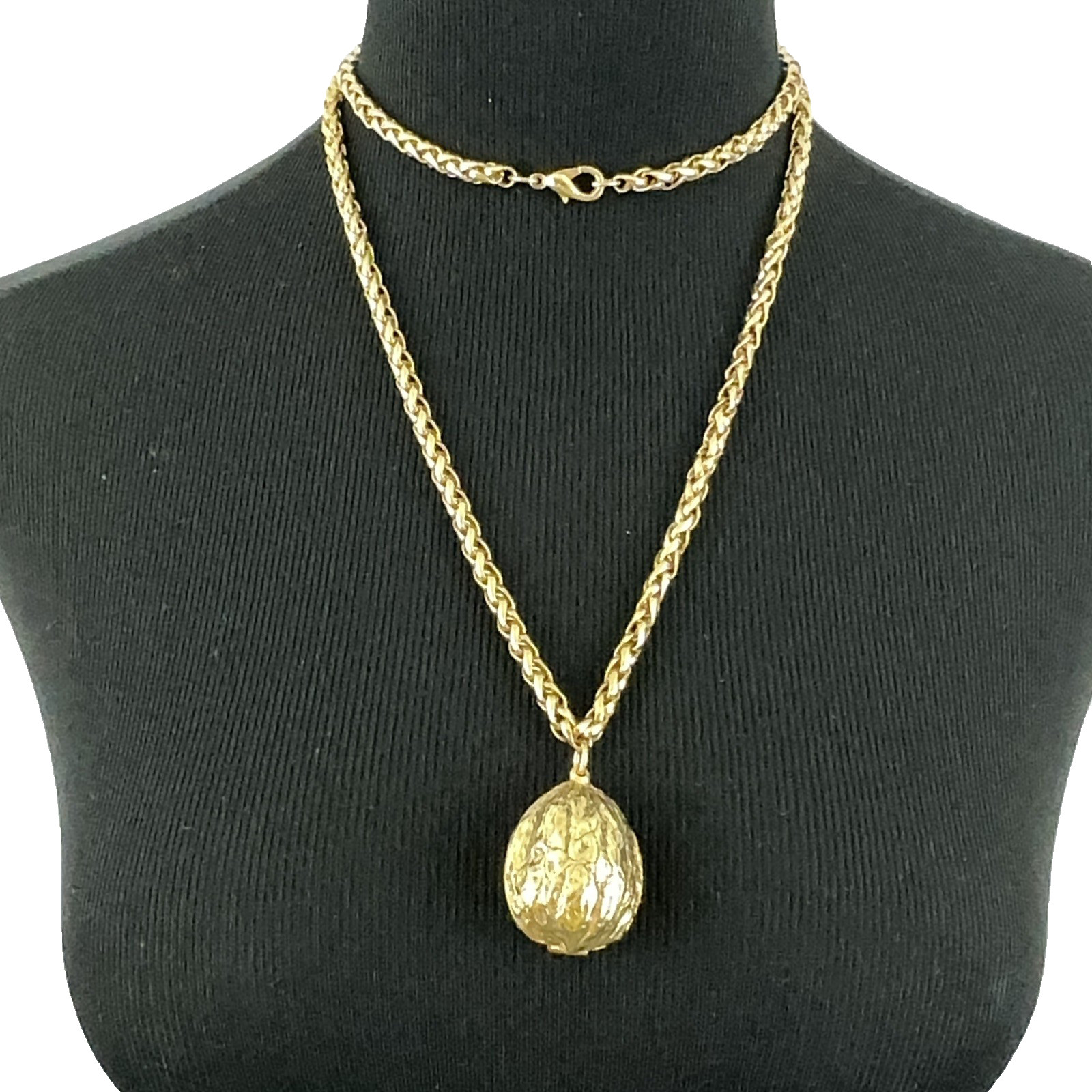 CAROLEE walnut locket necklace – 36.5″ gold-tone wheat chain chunky HTF pendant