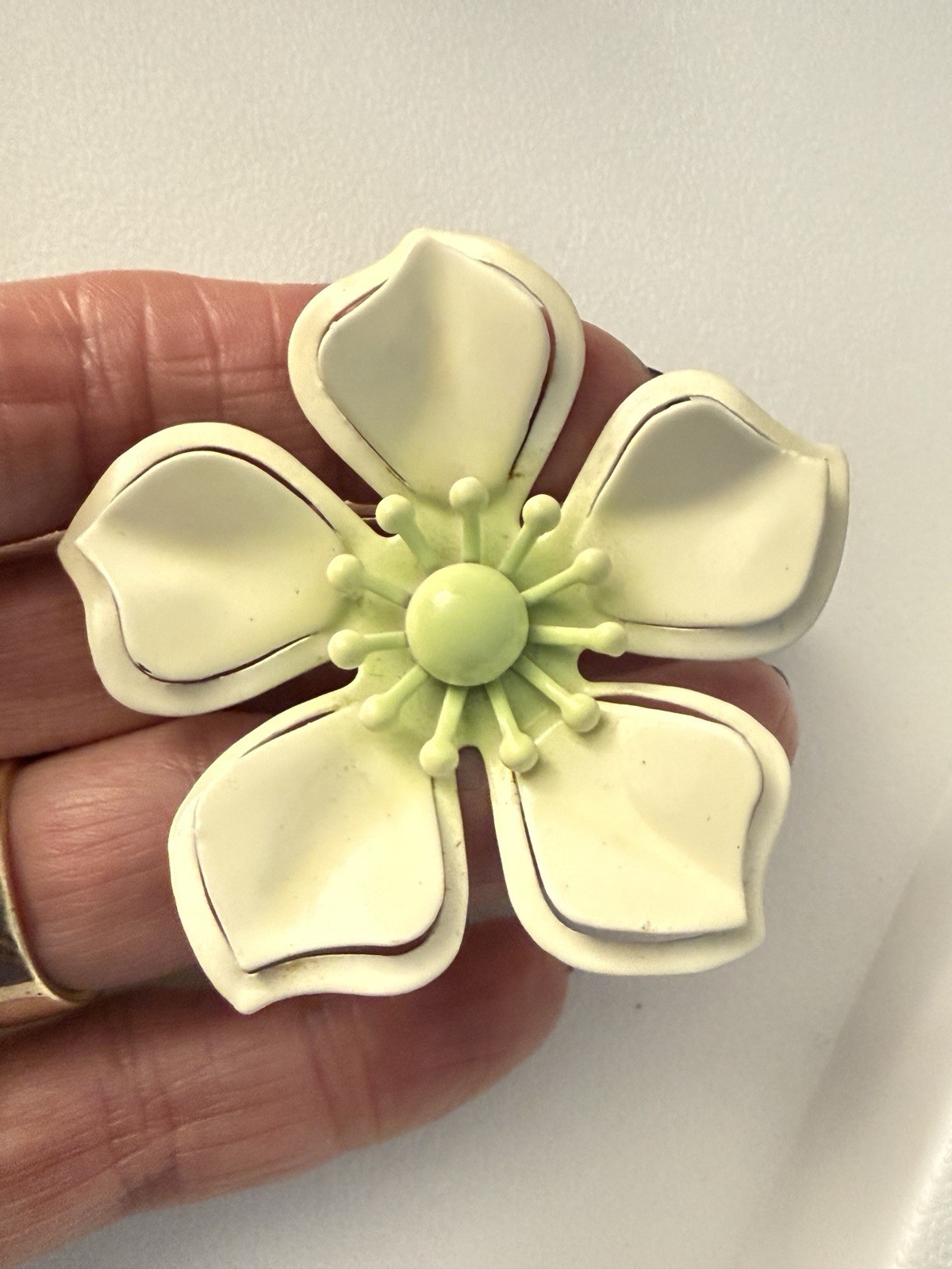 Vintage Lime Green and White Enamel Flower Pin Brooch