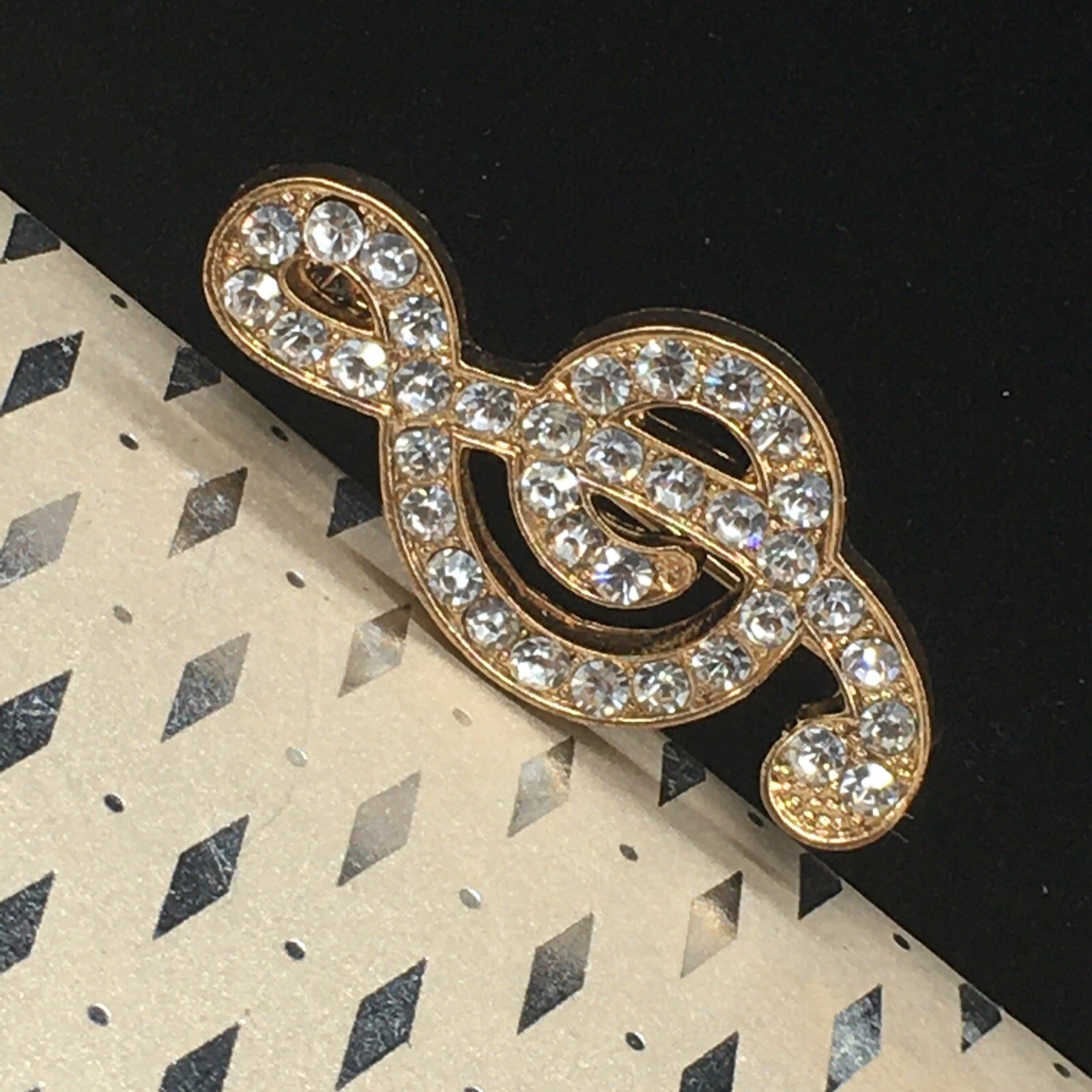 Musical Ampersand Brooch Pin 1.5″ Music Notes Gold Tone Rhinestone Pin