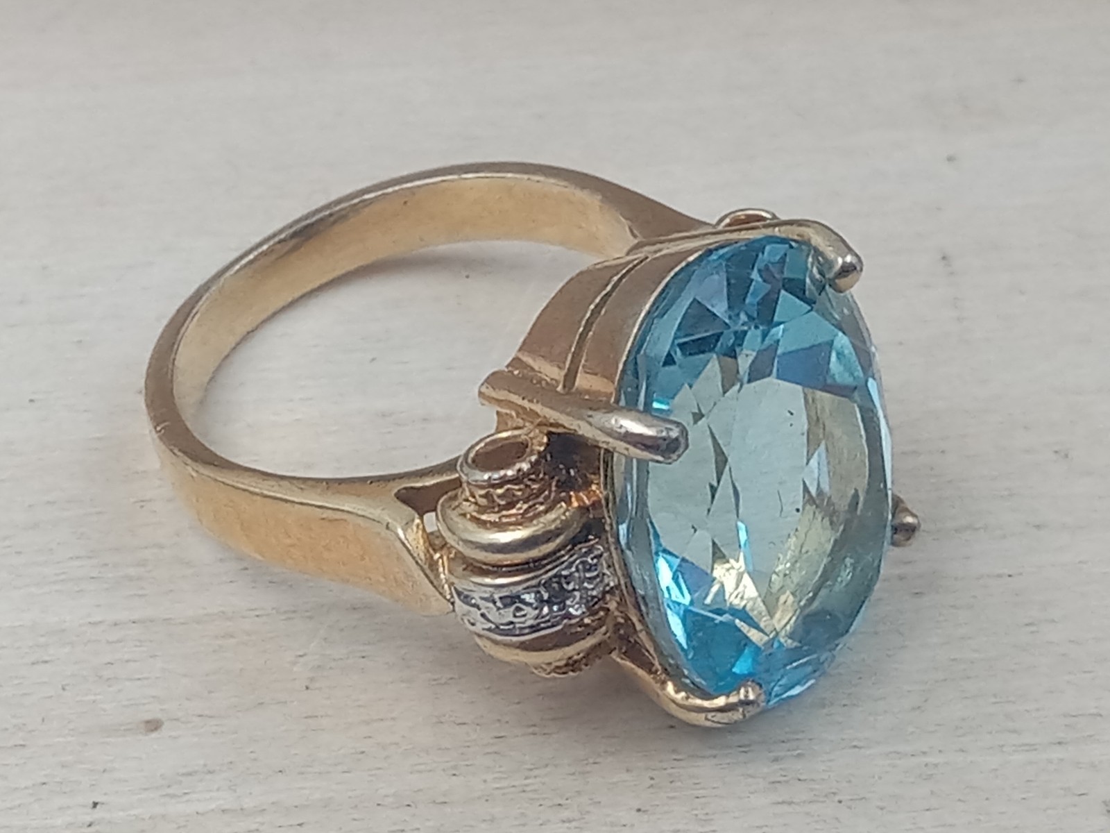 Deco style Sterling Ring Gold Wash – Faceted Blue Topaz Oval & Clear Accents: S8