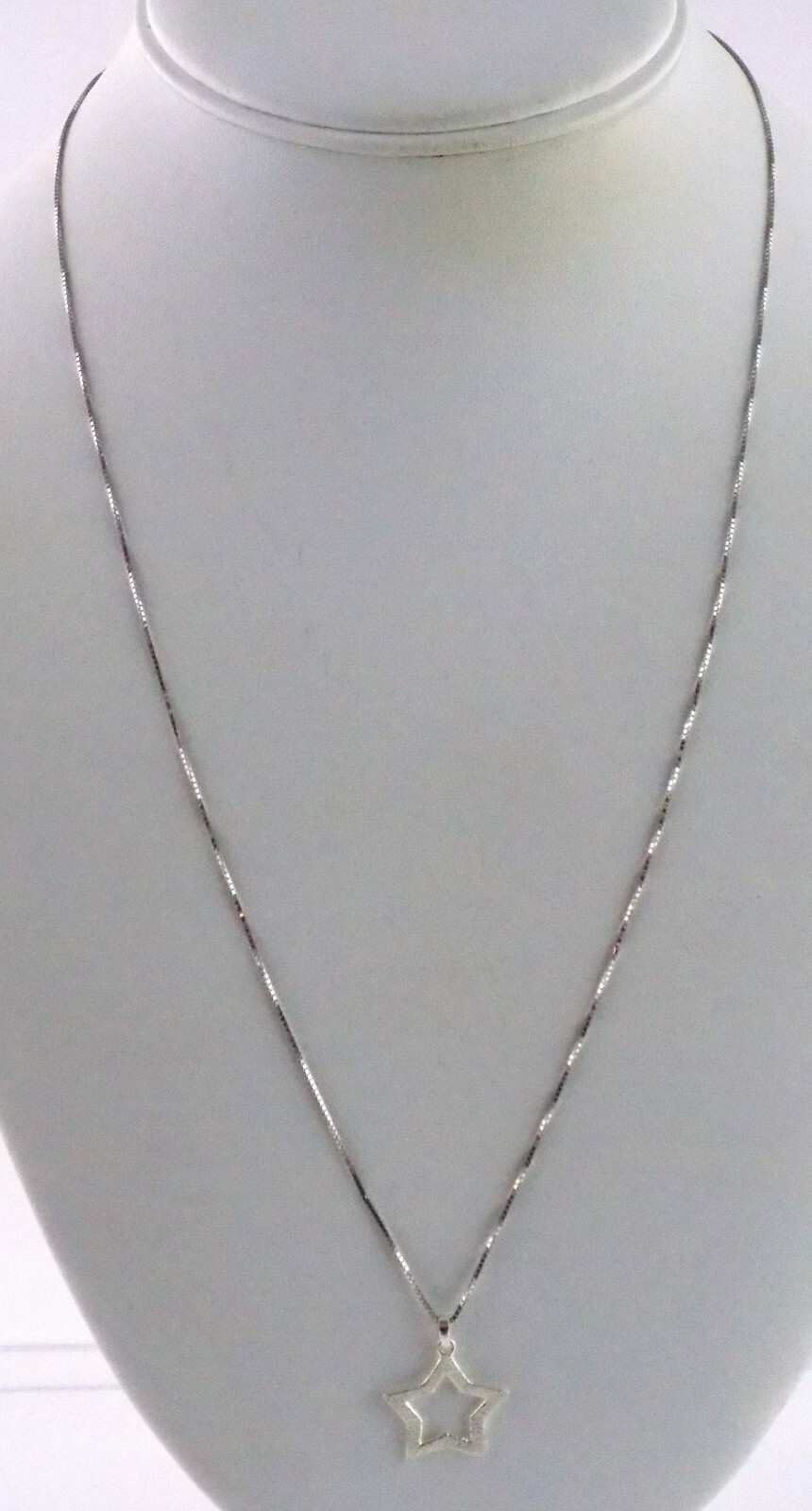SU Star Pendant Necklace on Box Chain 925 22 Inches 2.7 Grams