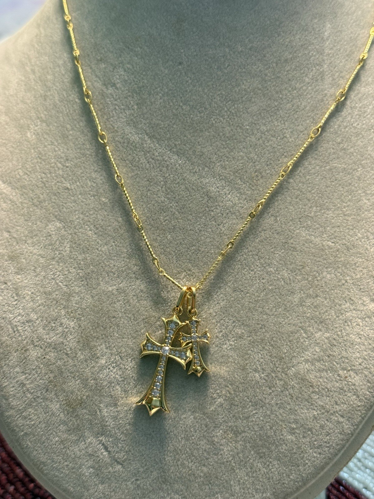 VTG EVRY 16” GOLD PLATED NECKLACE WITH TWO RHINESTONE ENCRUSTED CROSSES