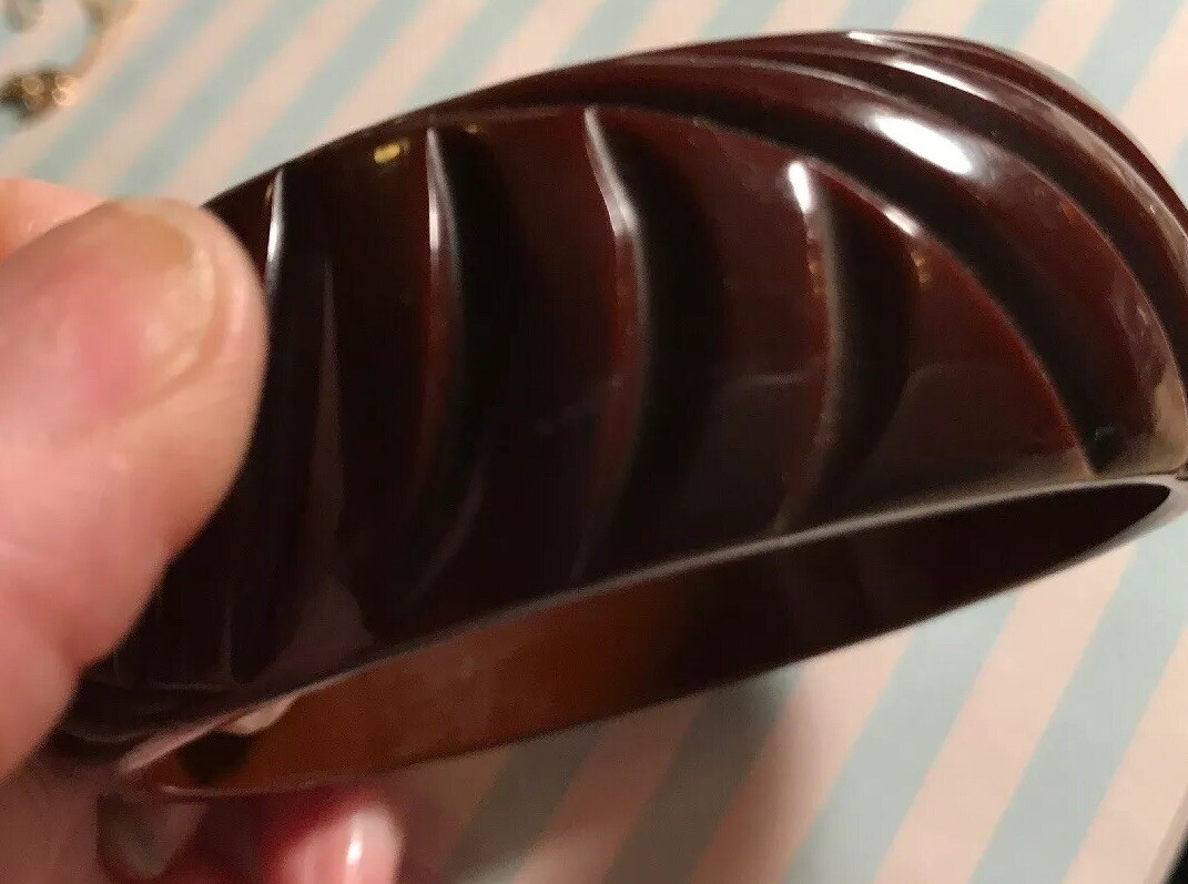 Vintage Bakelite Redish Brown Deep Carved Bracelet