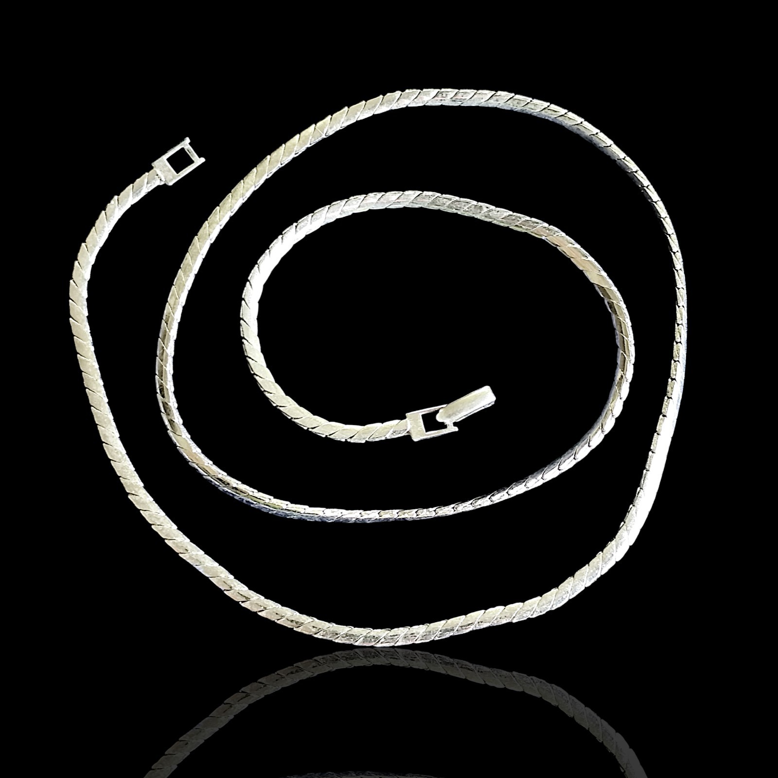 Vintage Napier Herringbone Silver Tone Flat Chain Necklace 23.5in