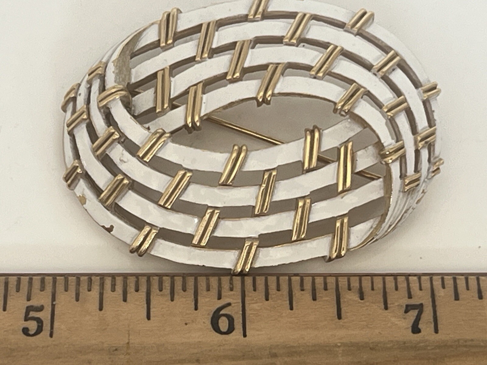 Vtg Signed TRIFARI Basket Weave Elliptical Brooch -White Enamel Goldtone 2″