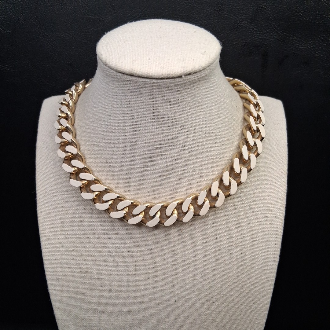 Vintage Cream Enamel And Gold Tone Reversible Necklace. 17.198