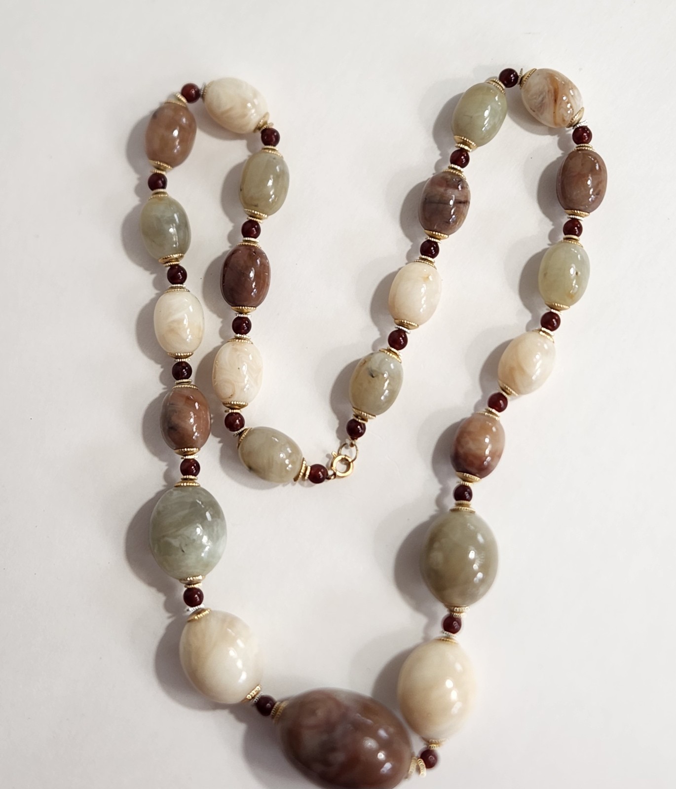 Vintage Statement Necklace Graduated Lucite Faux Agate Oval Beads Earthtones