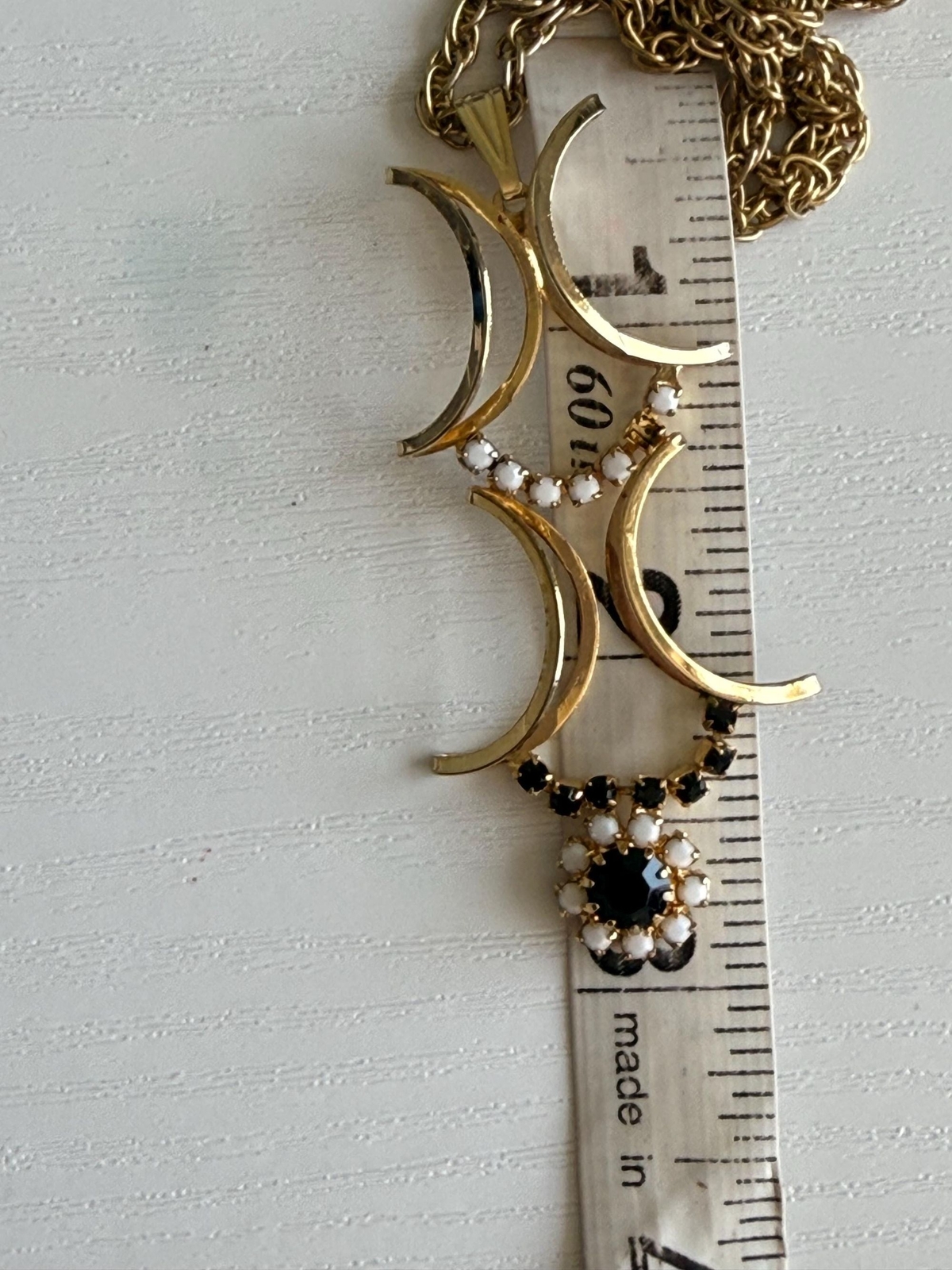 Vintage Art Deco Influence Gold tone Pendant and Chain Geometric Design Necklace
