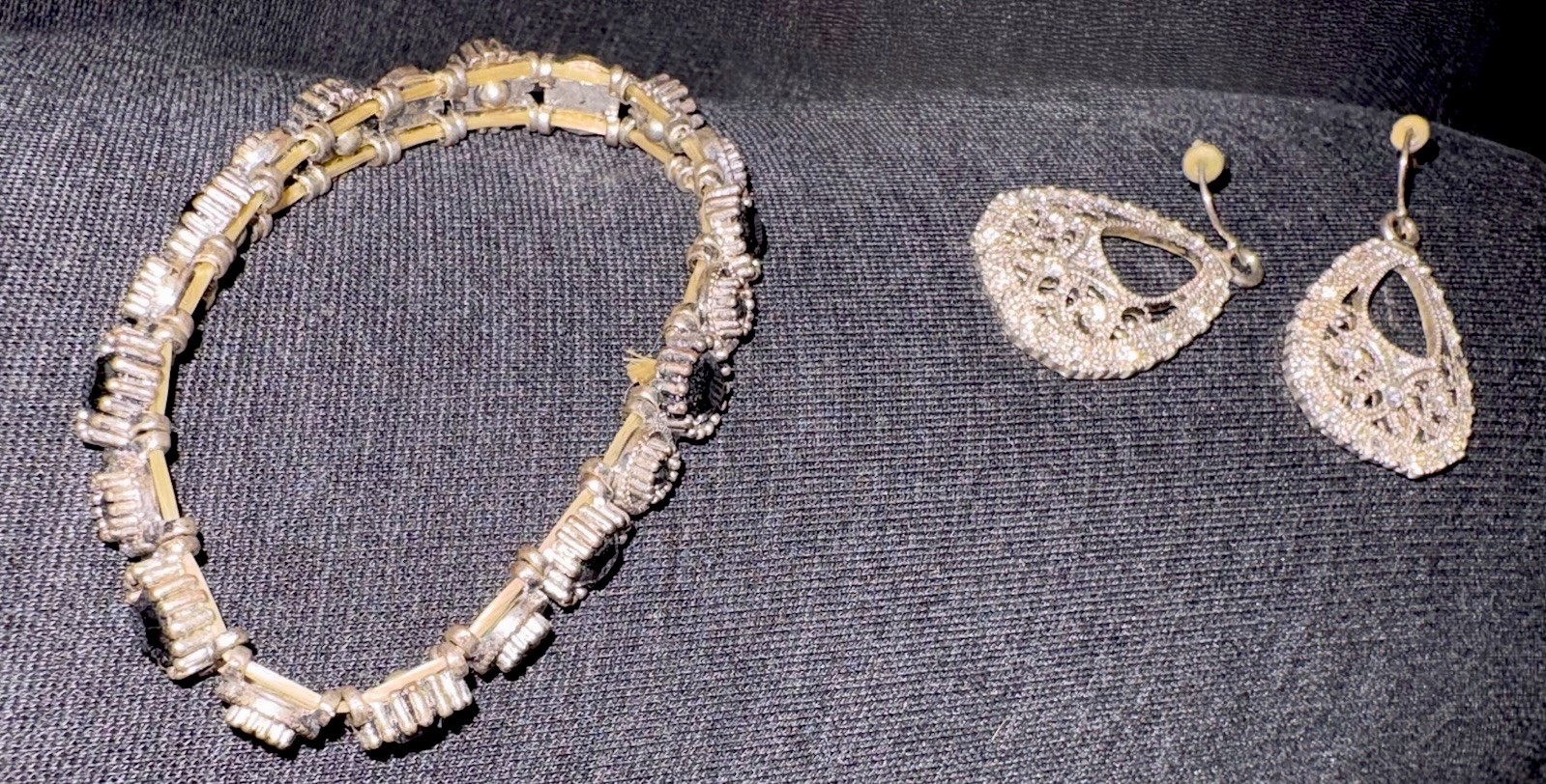 Vintage Sparkling Earrings & Bracelet w Alternating Small & Large Faceted Stones