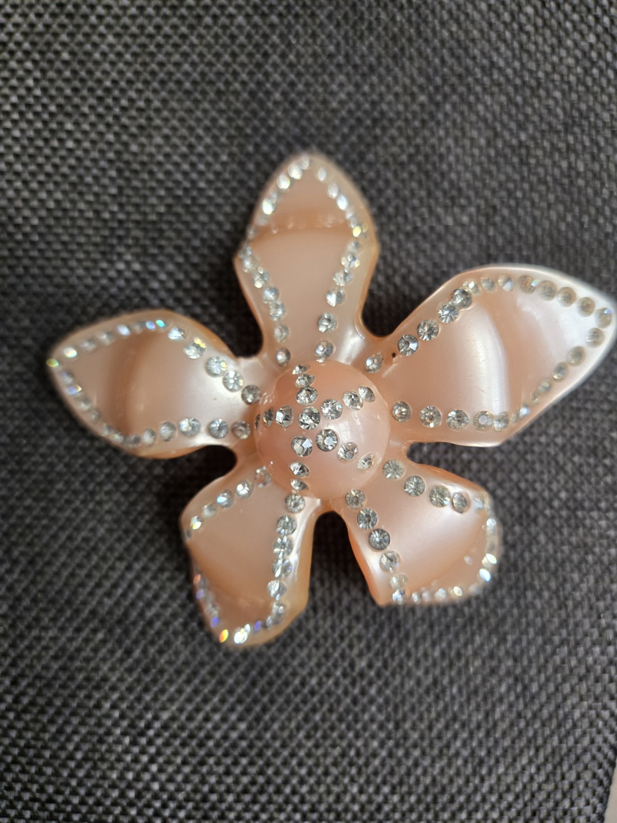 Vintage Lucite And Rhinestone Pink Flower Pin Brooch 3″x3″
