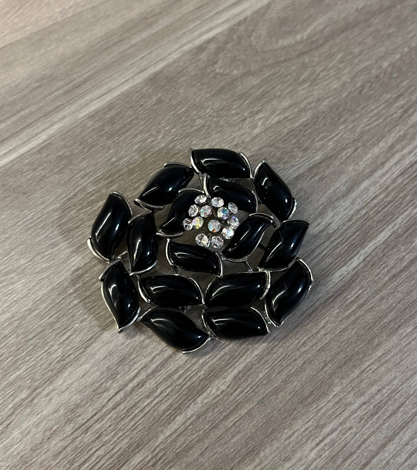 Vintage Black Flower Pendant Rhinestone Statement Necklace Charm Jewelry