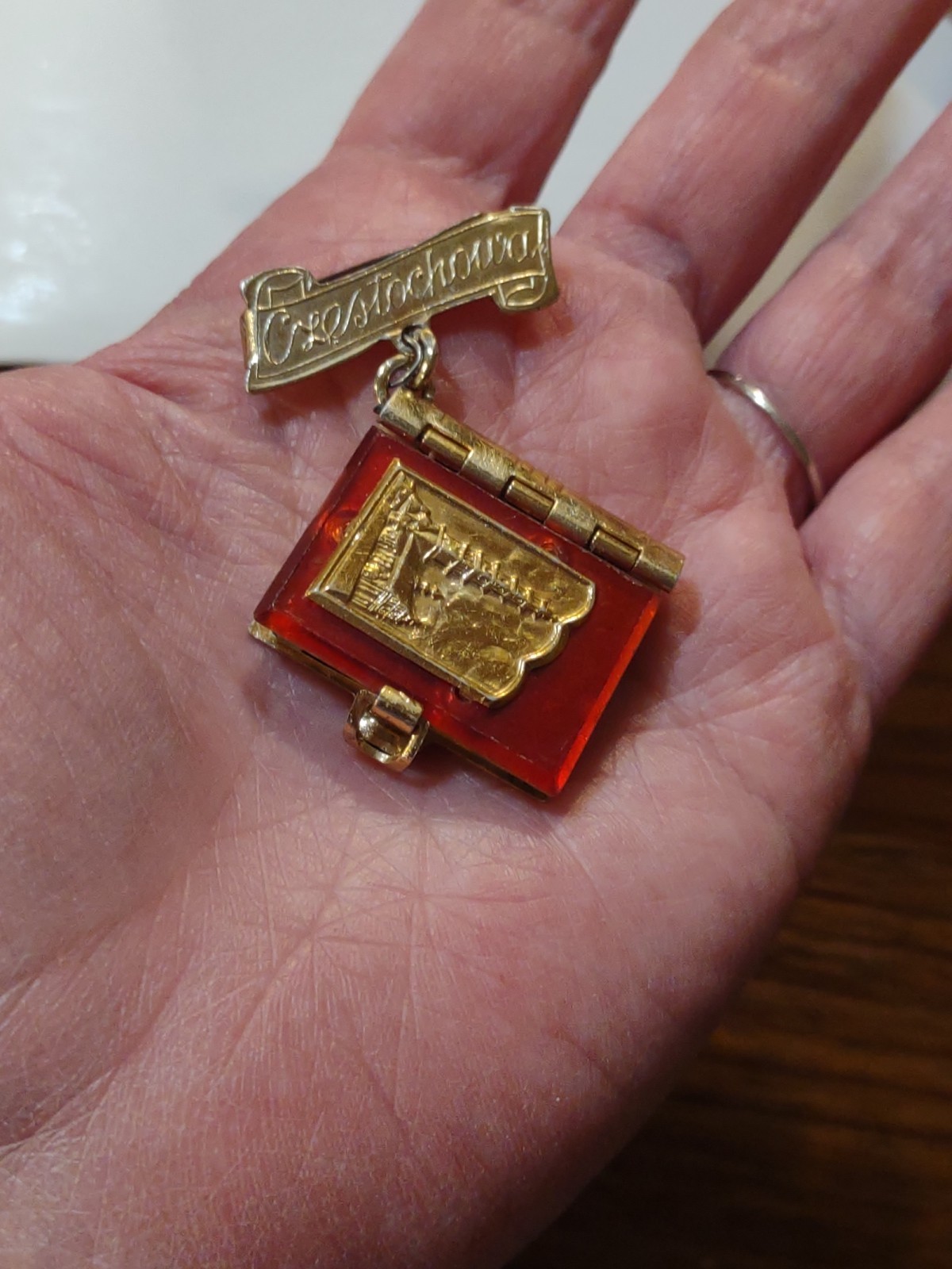 Vintage Czestochowa Mini Post Card Locket Brooch Porta-Saint Spiritual Capital