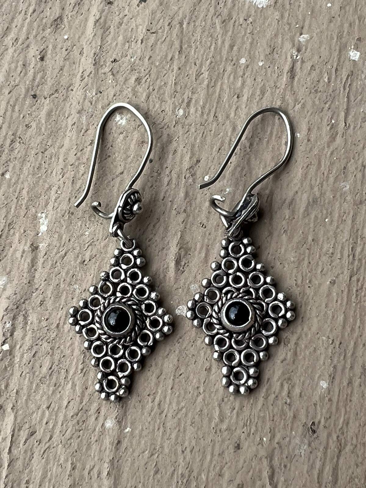 Vintage 925 sterling silver Lozenge Shape dangle Silver earrings with Round onyx