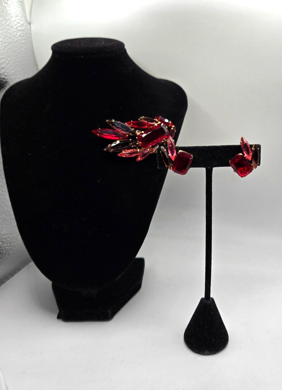 Vintage Red Rhinestone Brooch & Clip Earrings Set Ruby & Fuchsia Glass