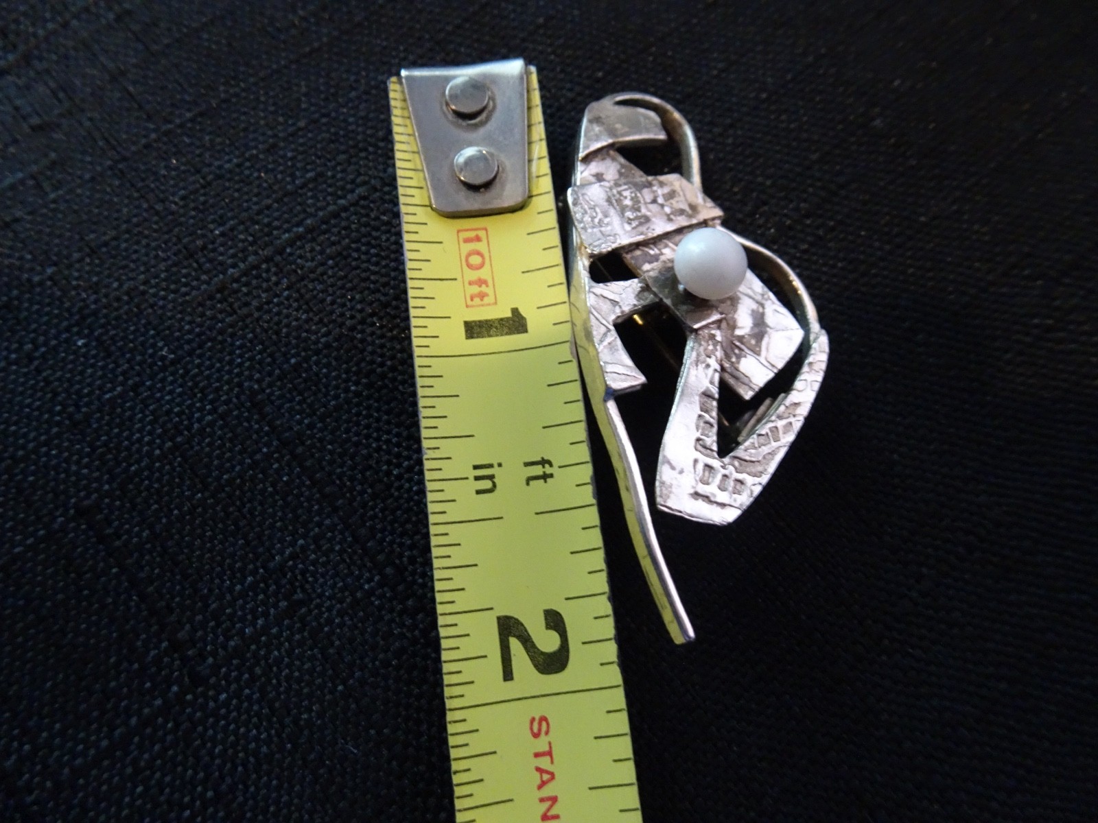 #621-VINTAGE STERLING SILVER VERY DIFFERENT PIN-925-