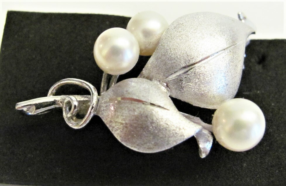 VTG 925 Sterling 3 Real 7mm Pearls Leaf Pin Brooch/ Pendant 5.3 gram 1 1/2″ x 1″