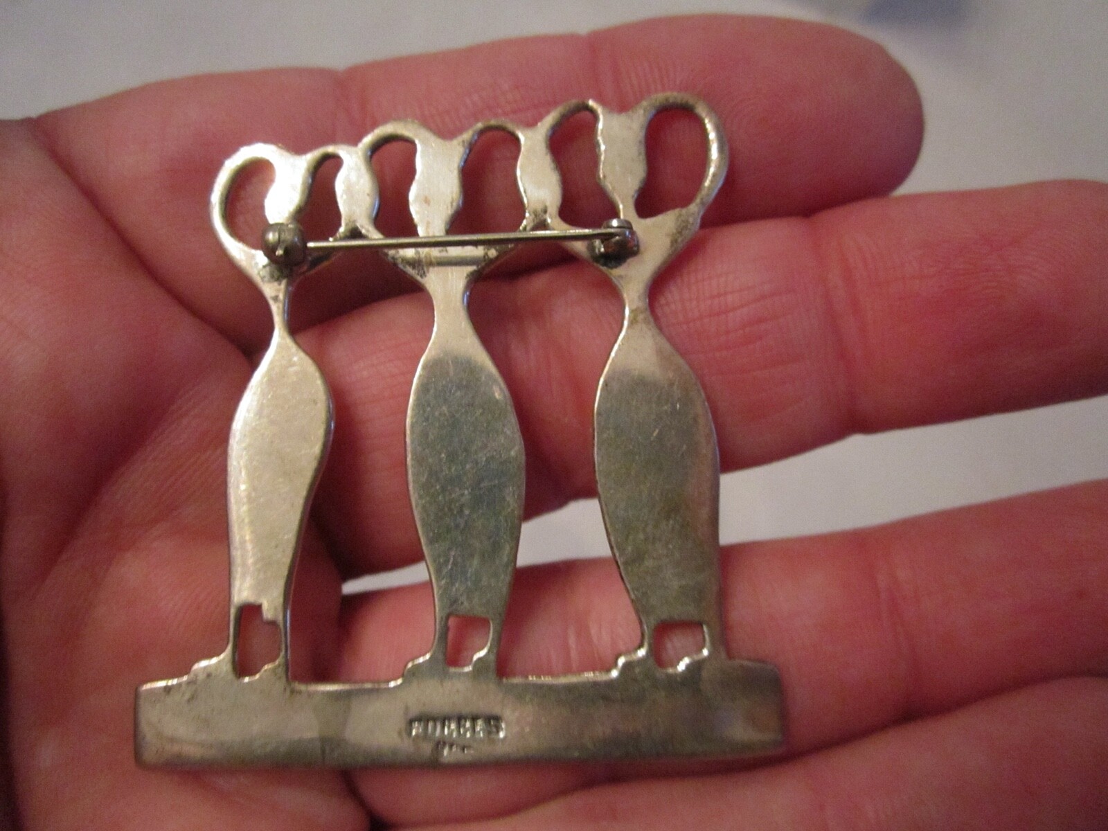 FORBES STERLING SILVER BROOCH PIN – THREE LADIES DESIGN 2″ X 2″ – 14g – SC-11