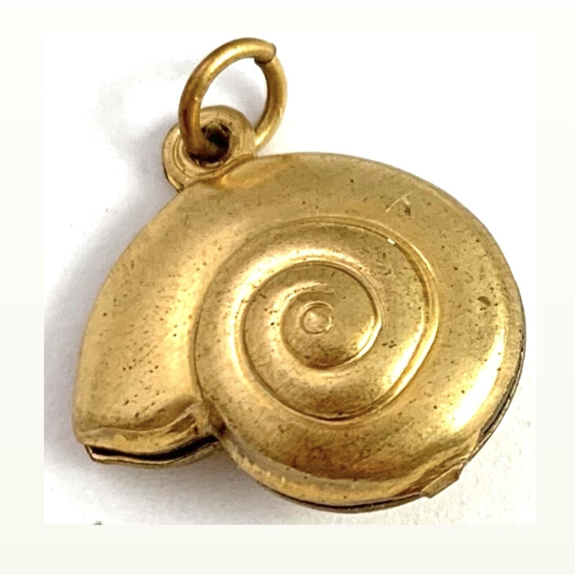 Vintage Charm Seashell Nautilus Snail Shell Brass Metal Pendant Beachy Jewelry