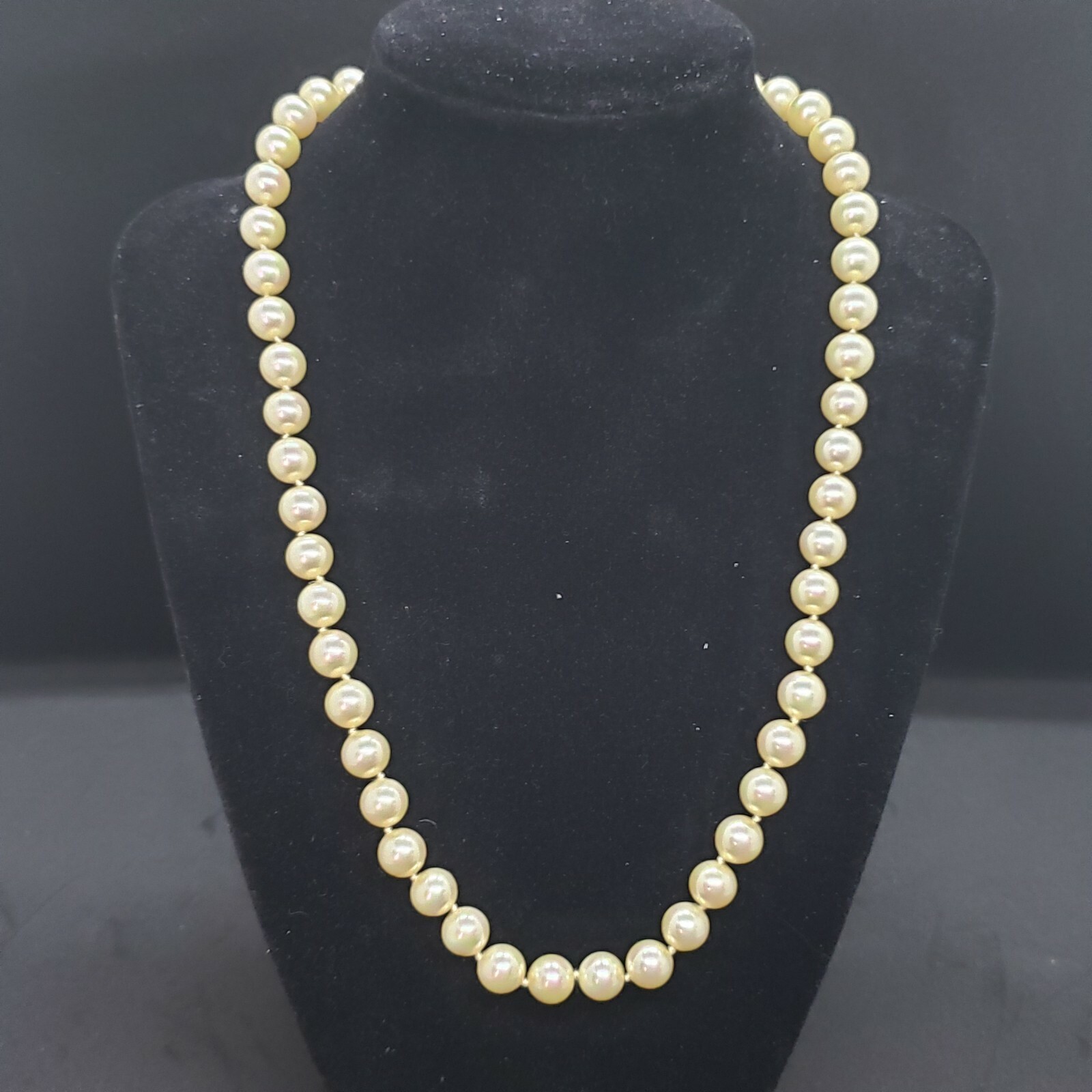 Vintage Faux Pearl Single Strand Necklace Box Tab Clasp Princess Length Classic