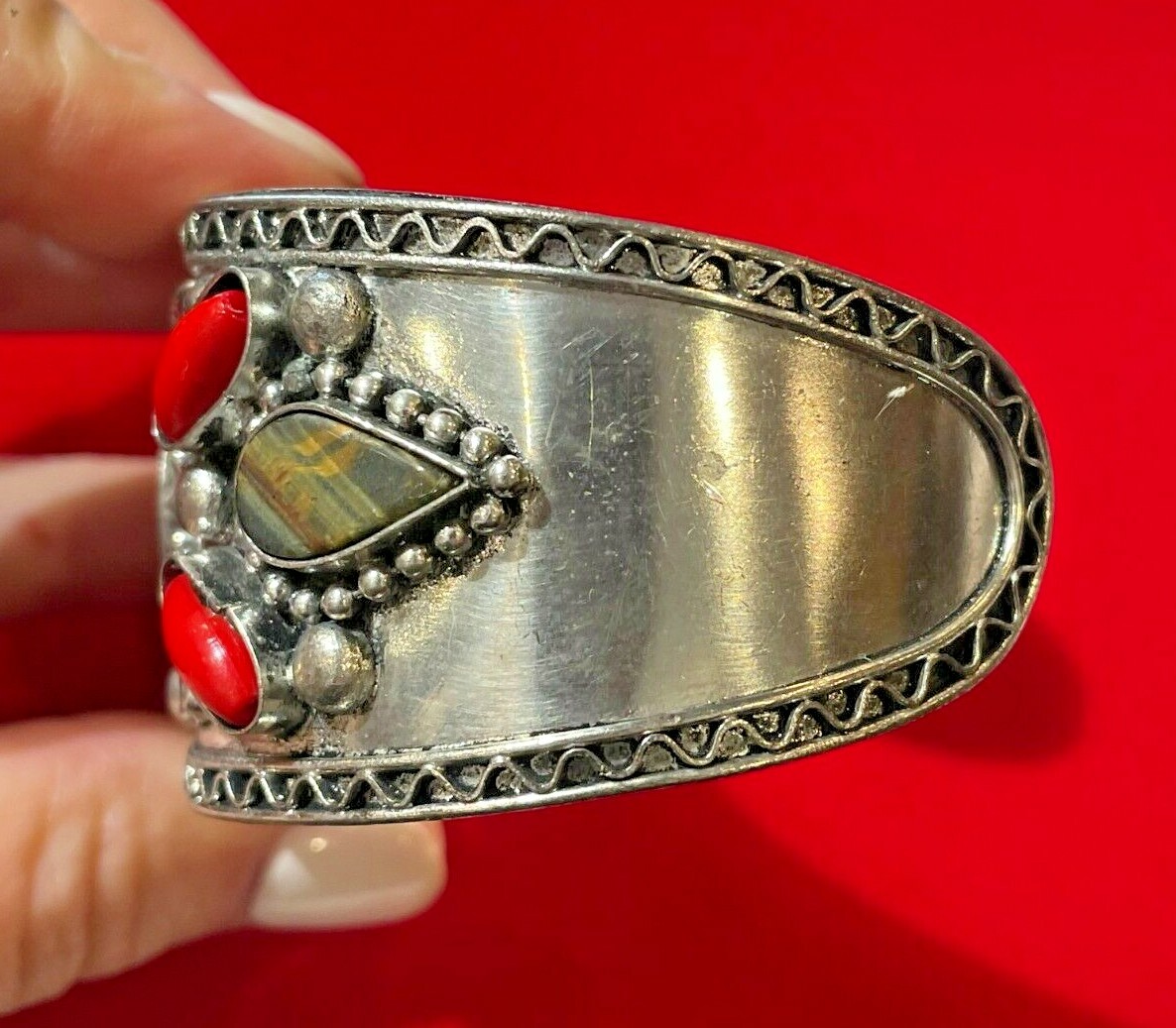 Vintag Chunky Ethnic Silver Tone Etched Tigers Eye Jade Cuff Bangle Bracelet DC2