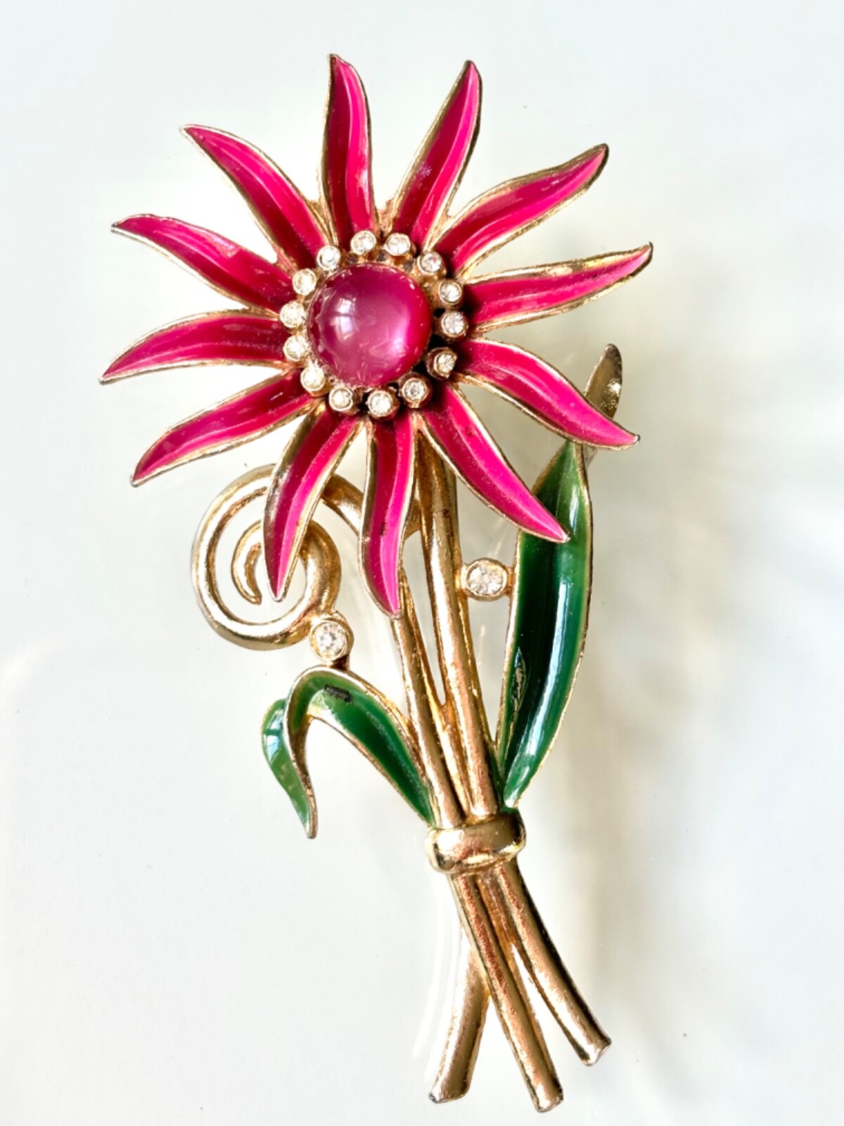 VINTAGE SIGNED CORO RHINESTONE FLOWER BROOCH,MOON GLOW CAB,GILT,STATEMENT PIECE