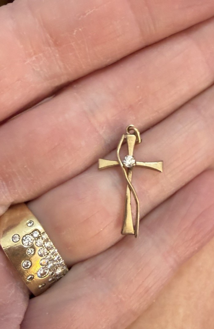 VTG 14k Gold Filled Cross Pendant NECKLACE RELIGIOUS CHARM Dainty