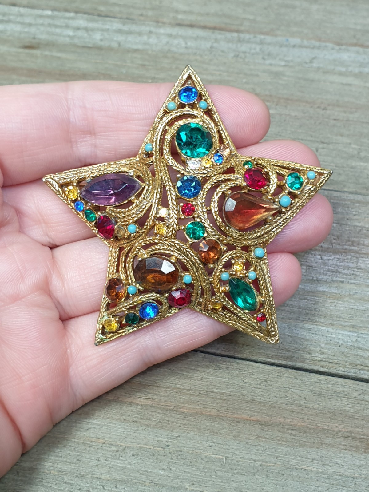La Roco 1950s Star Brooch Pin Colorful Jewel Tone Rhinestones Gold Plated 2.5″