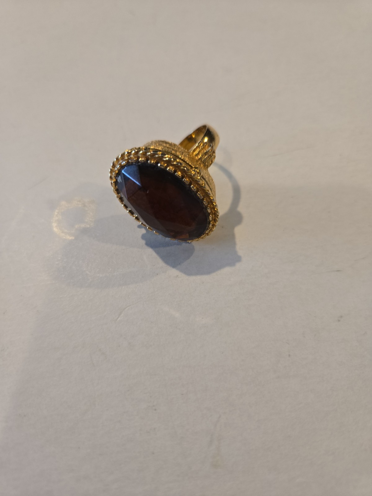 Avon Vintage Gold Tone Amber Stone Poison Pill Box Secret Compartment Ring