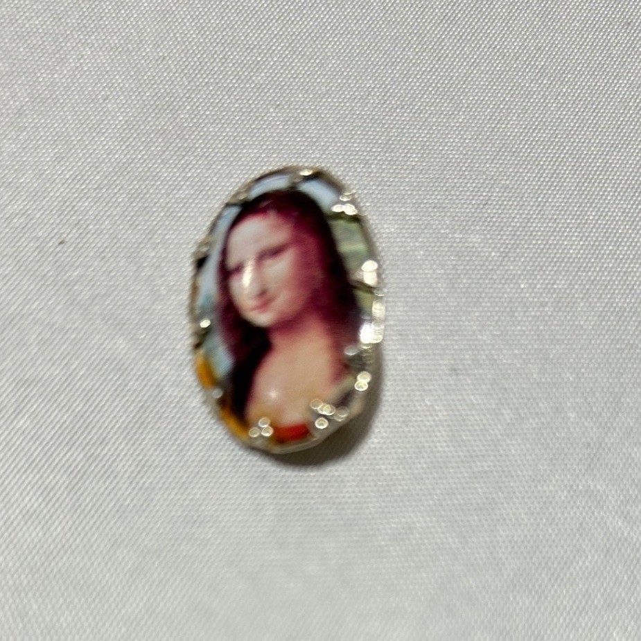 Vtg Mona Lisa Portrait Brooch Gold Tone Art Pin Novelty Cameo Kitsch Portrait