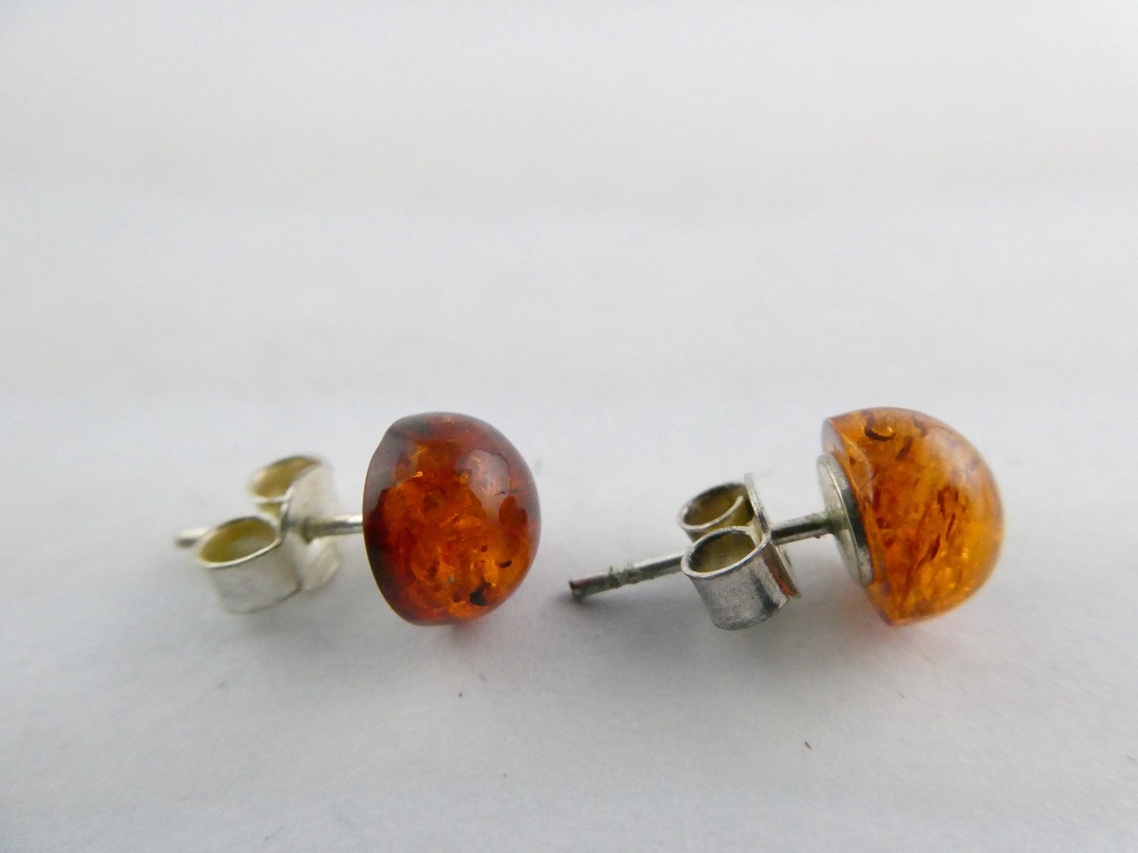 Vintage Sterling Silver Baltic Amber Stud Earrings 925 TWO DIFFERENT COLORS 8mm