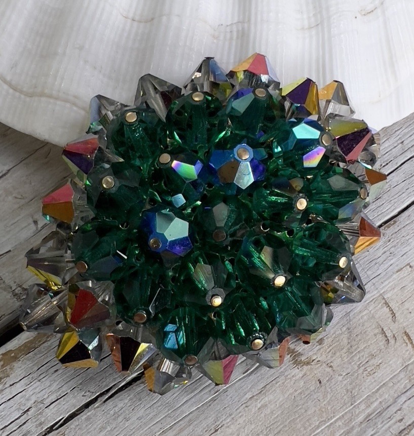 VINTAGE RAINBOW AURORA BOREALIS GLASS PIN BROOCH GREEN BLUE CLUSTER AB MCM 💚