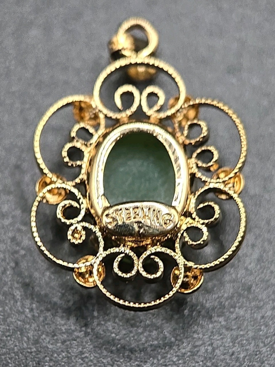 ​Vtg Gold on Sterling Silver Filigree Jade Cabochon Flower Pendant Vermeil 1.5g