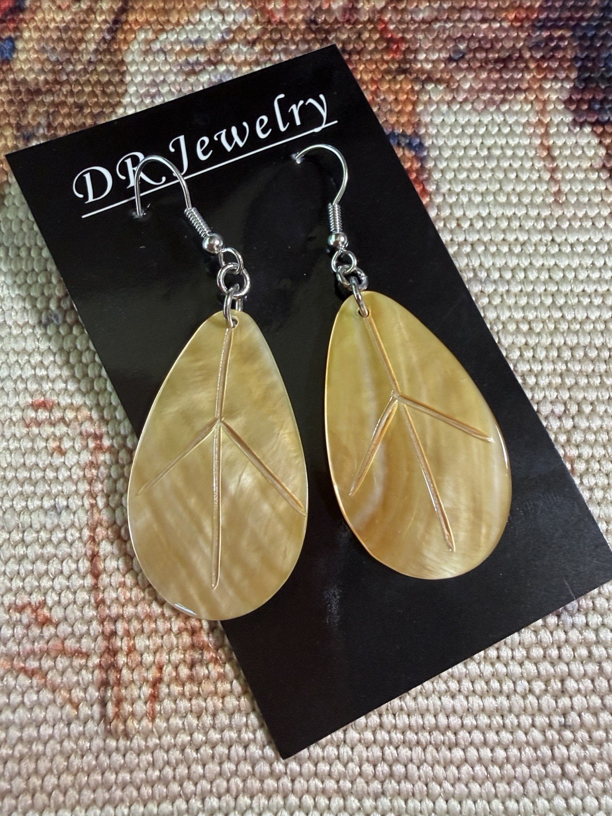 Mother of Pearl Shell Leaves Earrings