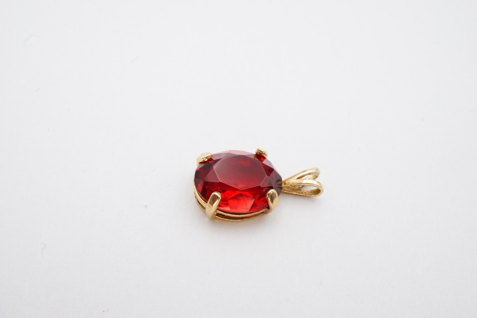 Vintage 10k Yellow Gold Red Glass Stone Pendant