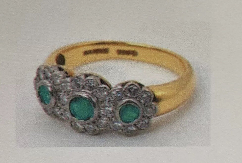 18K Lady’s Gemstone Fashion Ring Featuring 3Round Brilliant Cut Emerald Gemstone