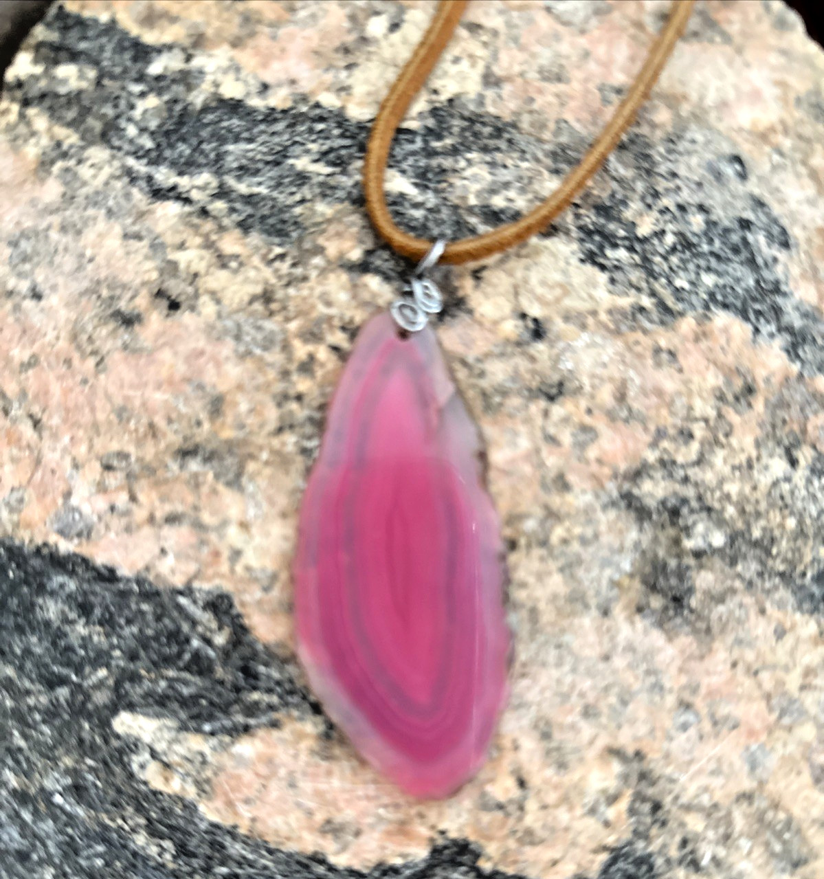 AMAZING PINK AGATE SLICE NECKLACE oneofakind Boho Festival Earthy Nature Hippie