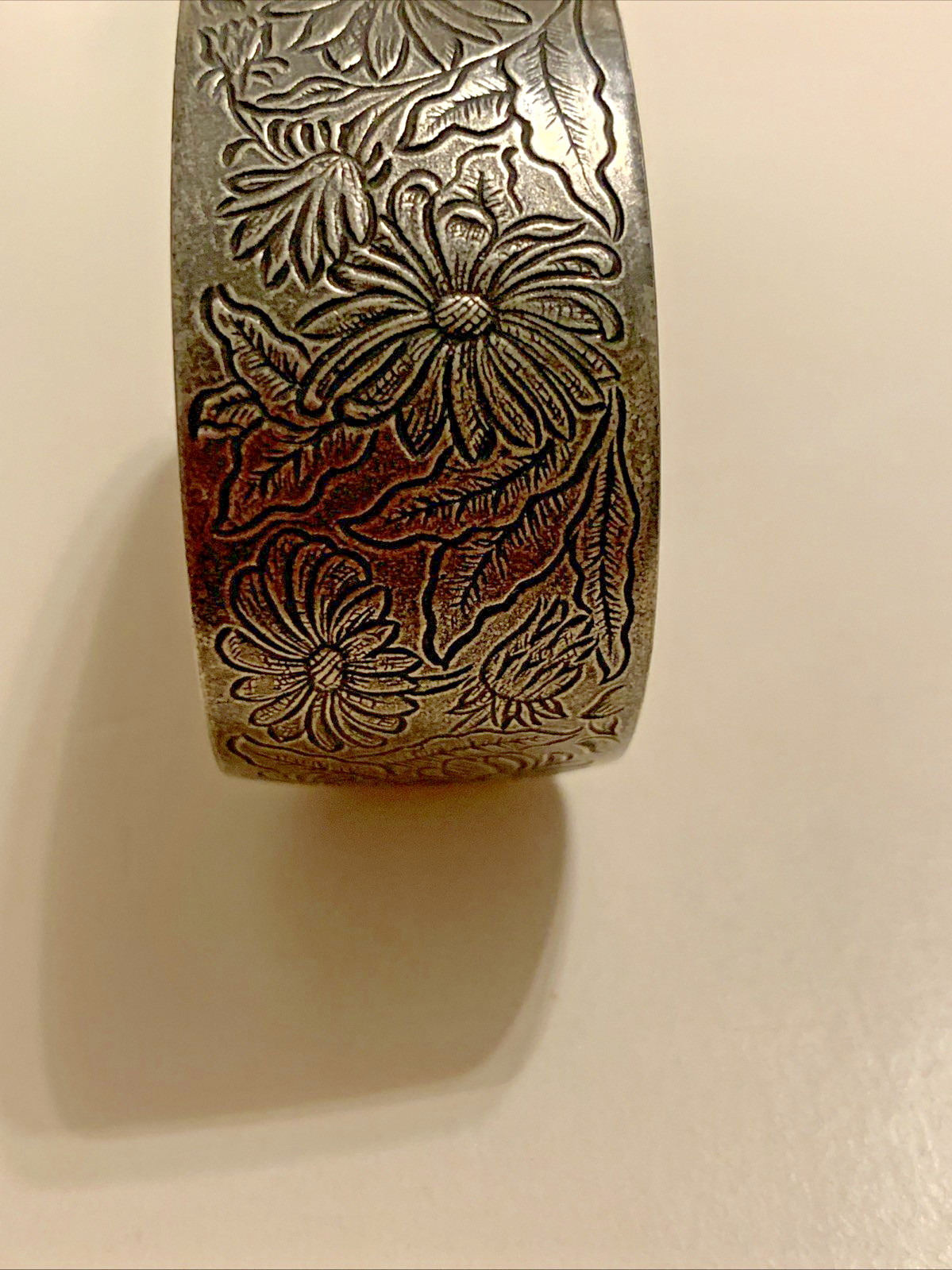 SALISBURY PEWTER APRIL FLOWER ETCHED CUFF BRACELET