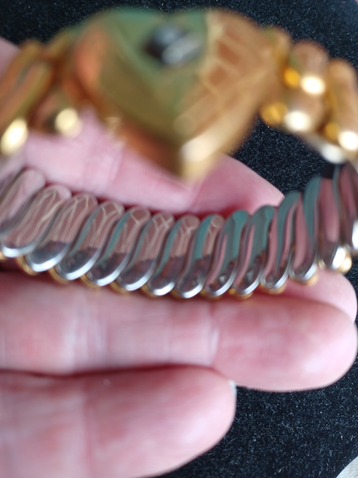 CHILD SIZE VINTAGE SWEETHEART 1/20 12K GOLD FILLED HEART EXPANSION BRACELET