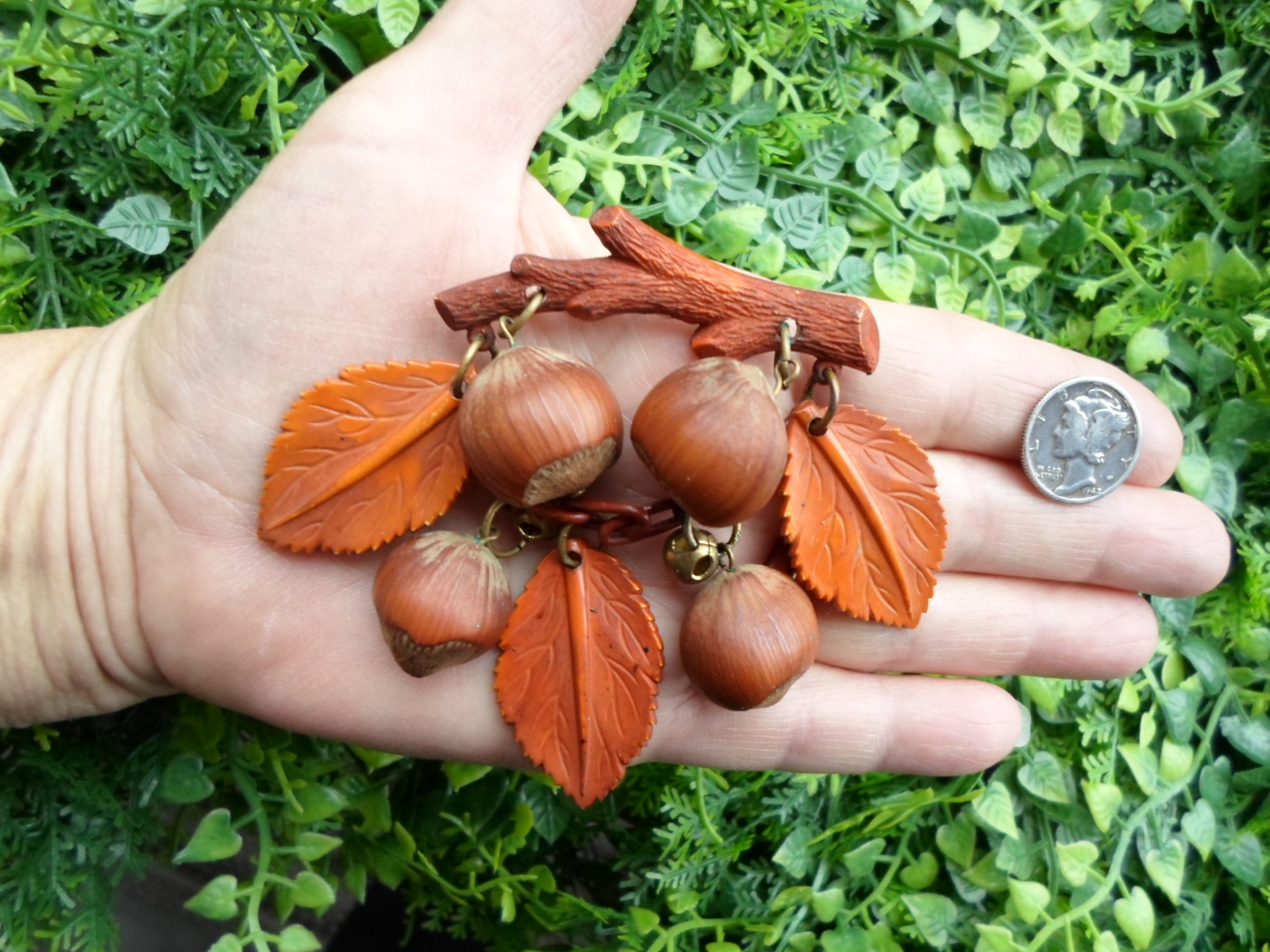 Vintage CHESTNUTS and LEAVES – dangle PIN – fall autumn colors theme brooch
