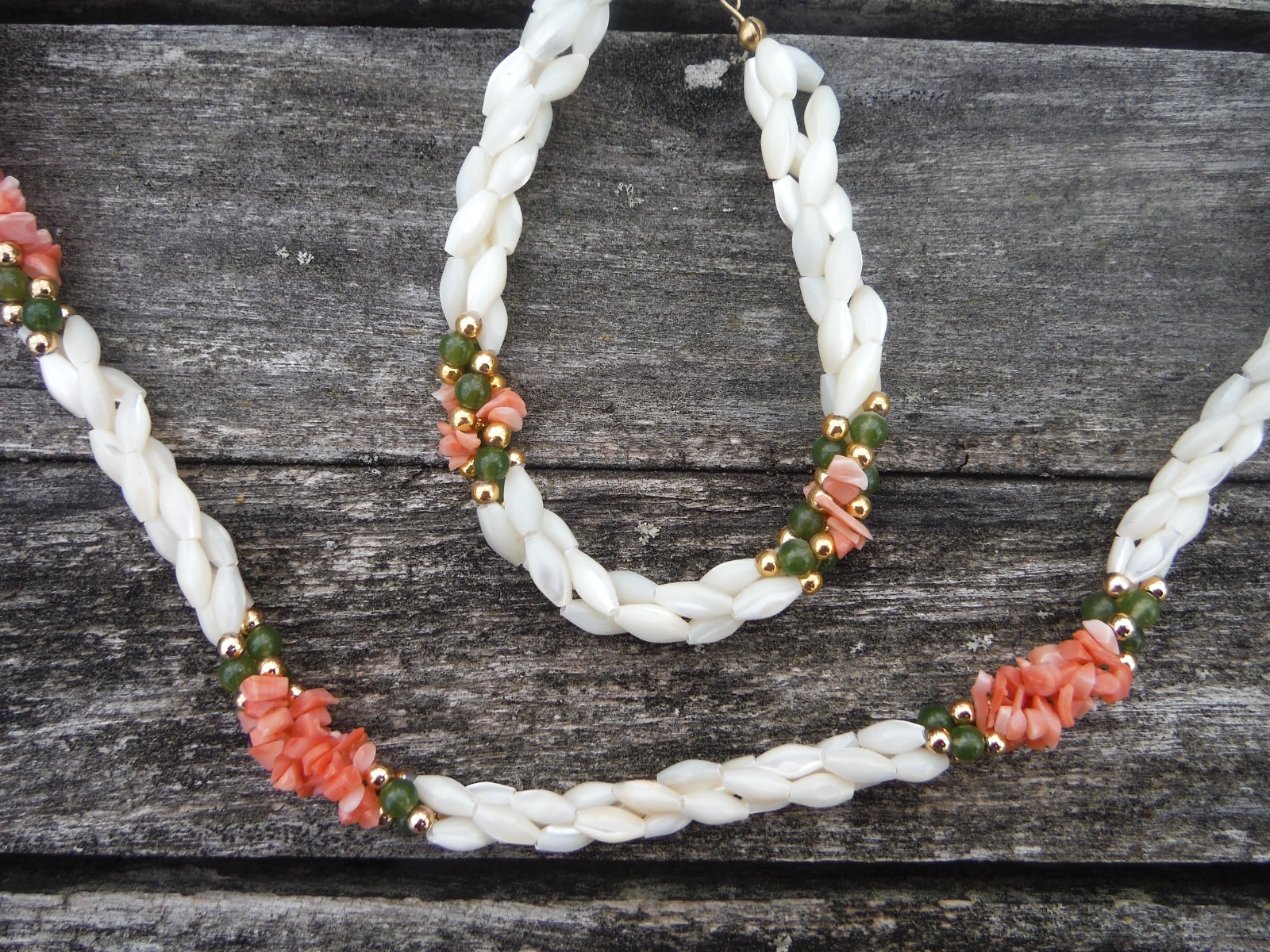 Vtg 1990s Hawaiian Coral & Bead Necklace & Bracelet Cream Pink Green Gold *VGC*
