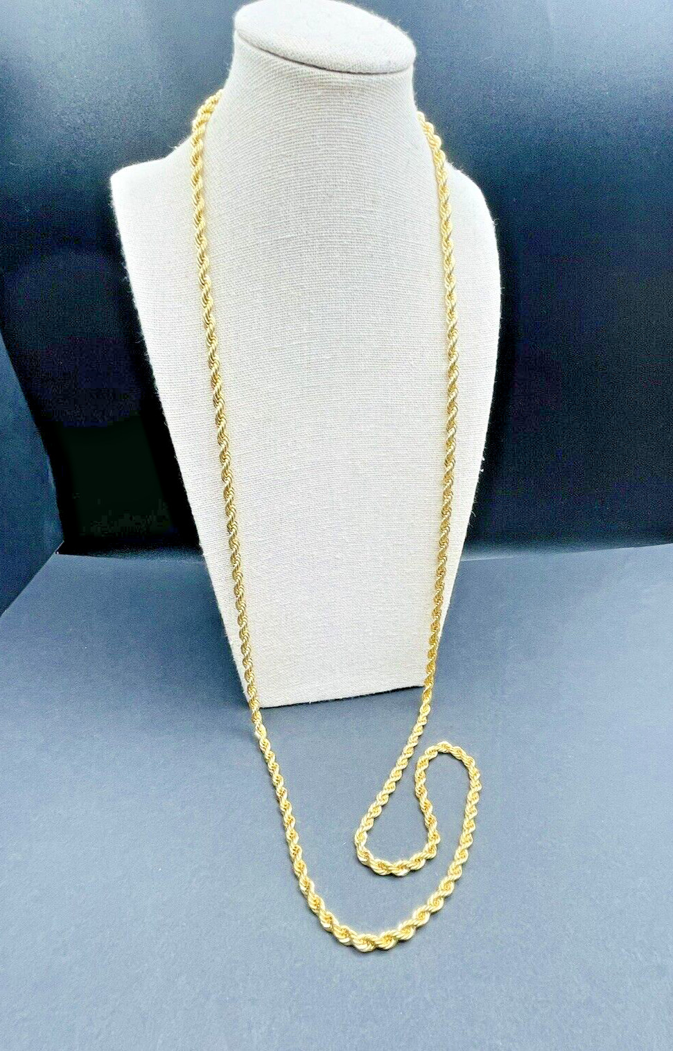 Vintage Gold Tone Metal Rope Chain Necklace High Quality 41″ Unsigned