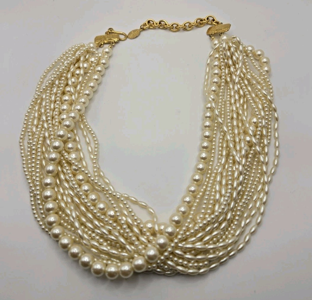 VTG CAROLEE Chunky Faux Pearl 18 Strands Hook Clasp Necklace Ajustable 17.5 ~21″