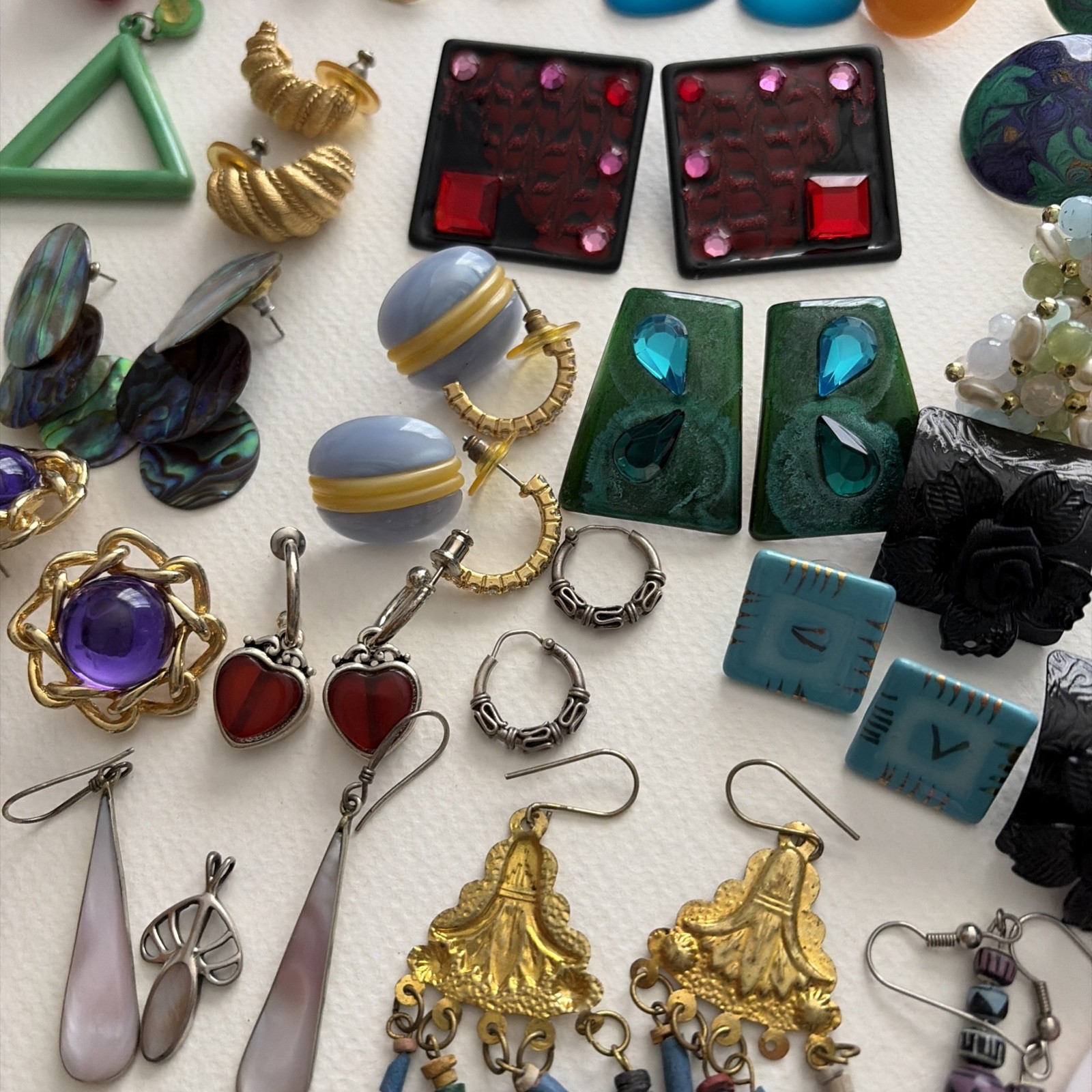 vintage Retro Lat Of 33 Pairs Of Pierced Earrings